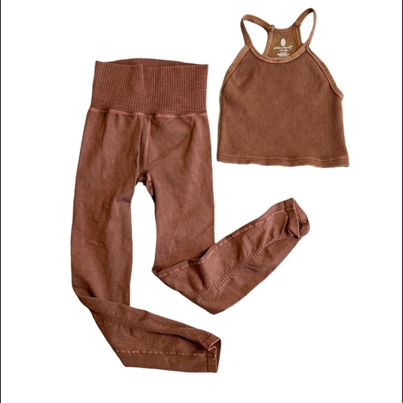 NEW Free People Good Karma Leggings + Happiness Runs Crop Top Set - Picture 10 of 17